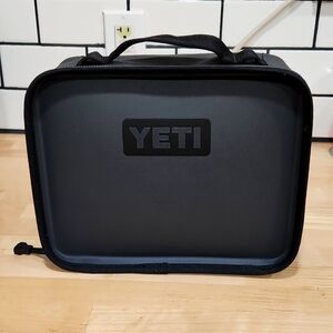 Yeti Daytrip Lunchbox